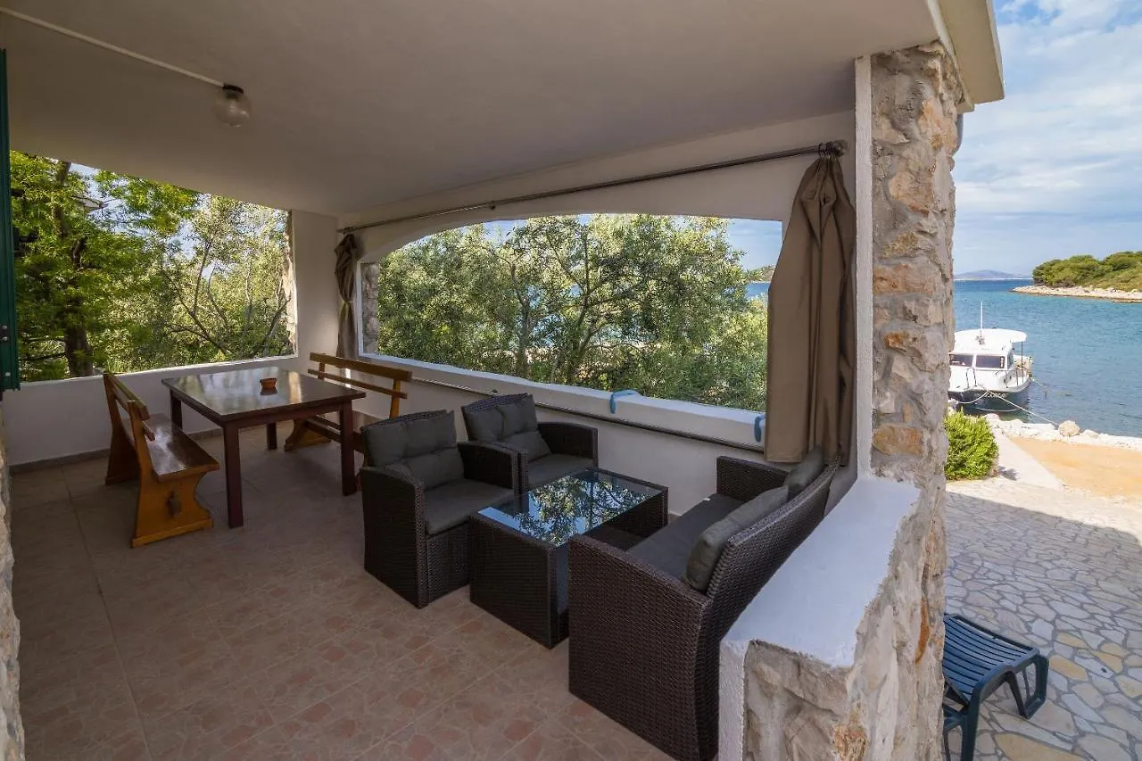 House Dino Villa Tkon 0*,  Croatia